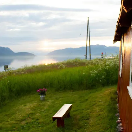 The Lighthouse Keepers House * Krokelvdalen